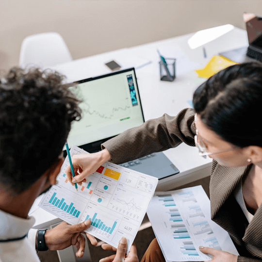 Élite Trinex illustration de l'analyse des performances